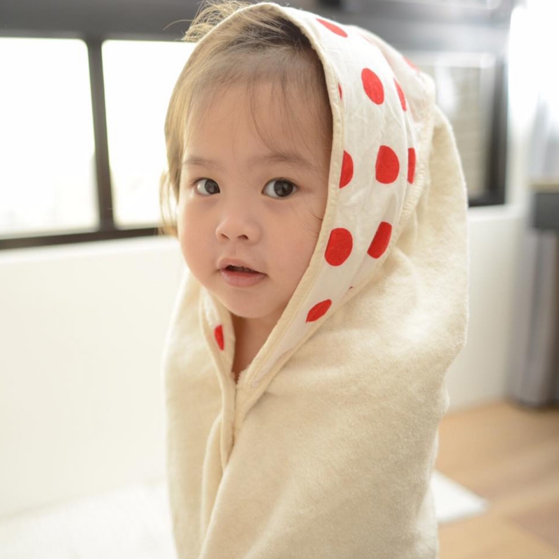 Multifunctional Baby Bath Towel / Red dot